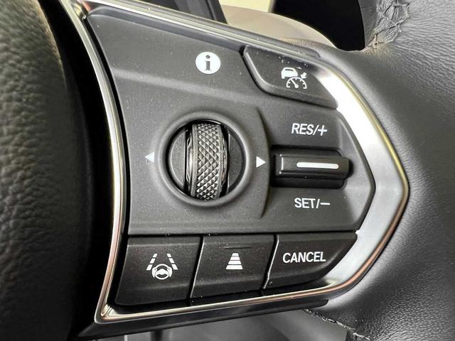 Photo of 2025 Liquid Carbon Metallic Acura RDX