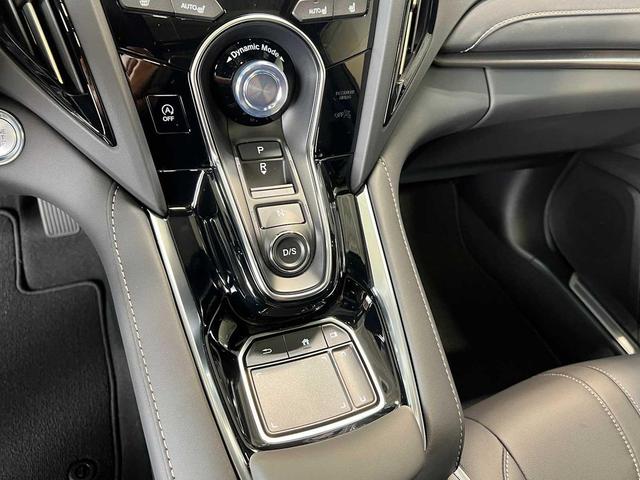 Photo of 2025 Liquid Carbon Metallic Acura RDX