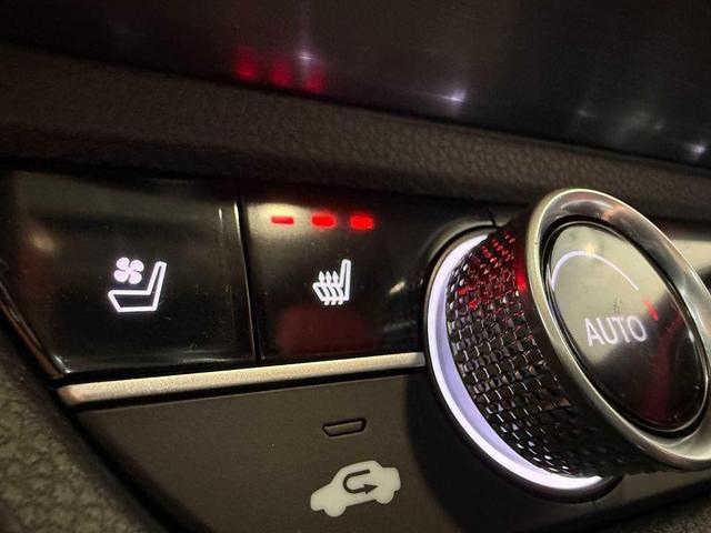 Photo of 2025 Crystal Black Pearl Acura ADX