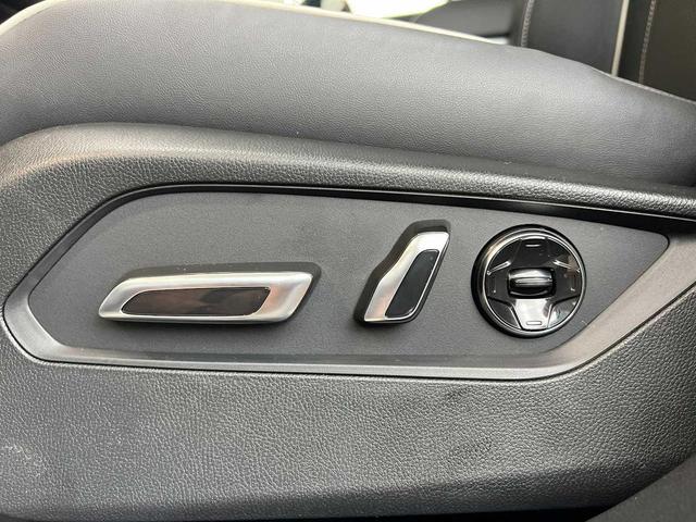 Photo of 2025 Liquid Carbon Metallic Acura RDX