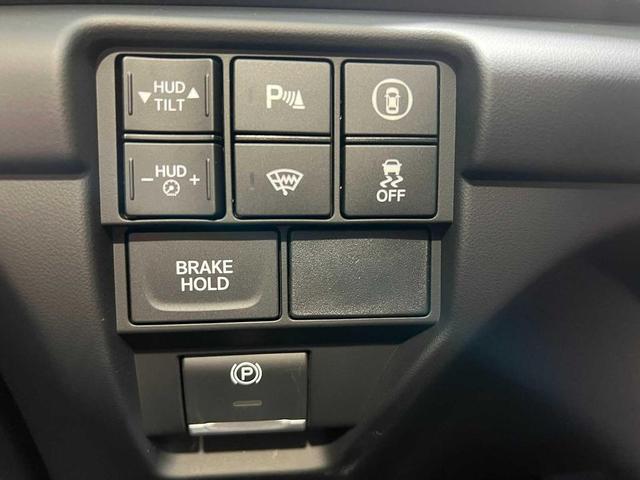 Photo of 2025 Liquid Carbon Metallic Acura RDX