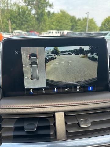 Photo of 2022 Black Chevrolet Suburban