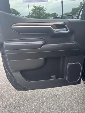 Photo of 2025 Black Chevrolet Silverado 1500