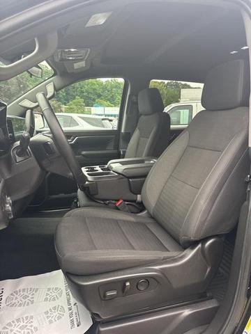 Photo of 2025 Black Chevrolet Silverado 1500