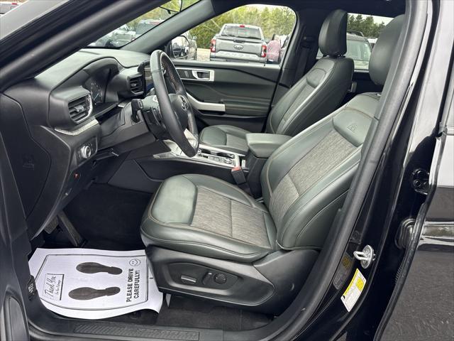 Photo of 2022 AGATE BLACK METALLIC Ford Explorer