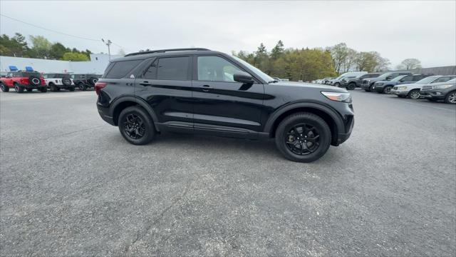 Photo of 2022 AGATE BLACK METALLIC Ford Explorer