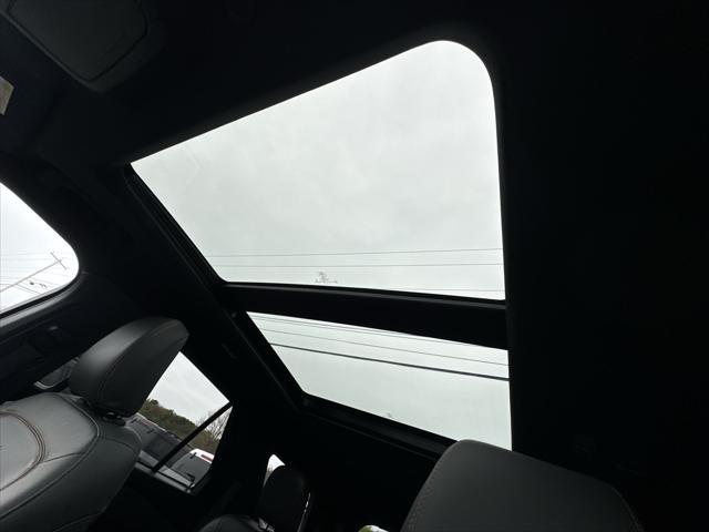 Photo of 2022 AGATE BLACK METALLIC Ford Explorer