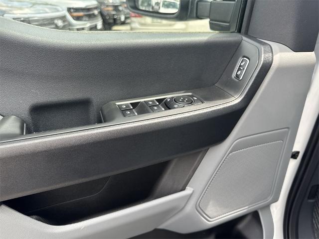 Photo of 2025 OXFORD WHITE Ford F-250