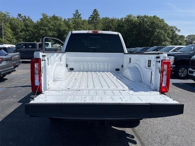 Photo of 2025 Oxford White Ford F-350