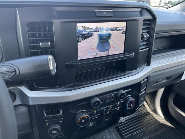 Photo of 2025 Oxford White Ford F-350