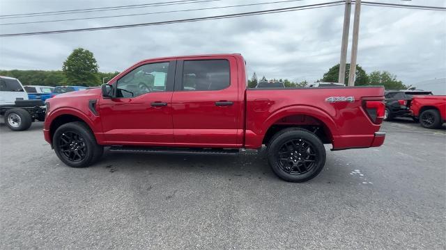 Photo of 2025 RAPID RED MET TINTED CC Ford F-150