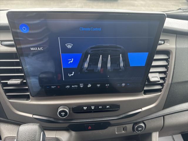 Photo of 2022 OXFORD WHITE Ford Transit-350