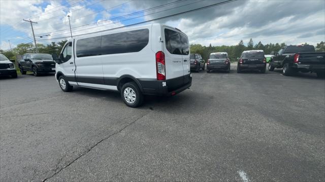 Photo of 2022 OXFORD WHITE Ford Transit-350