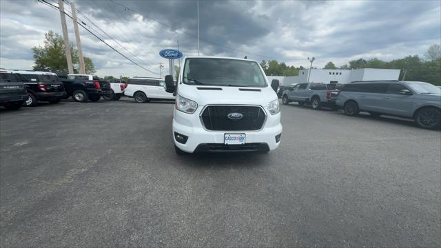 Photo of 2022 OXFORD WHITE Ford Transit-350