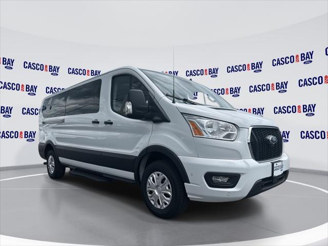 Photo of 2022 OXFORD WHITE Ford Transit-350