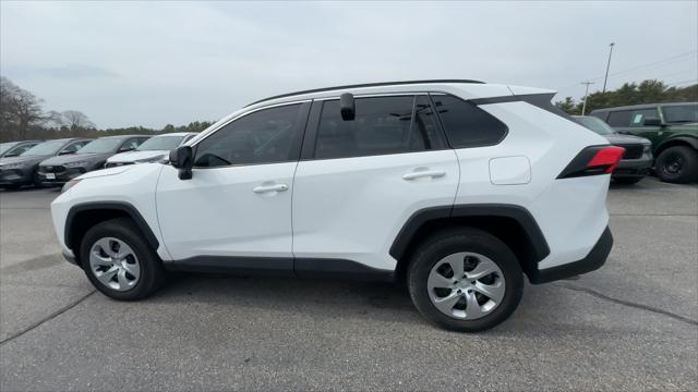 Photo of 2021 Super White Toyota RAV4