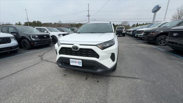Photo of 2021 Super White Toyota RAV4