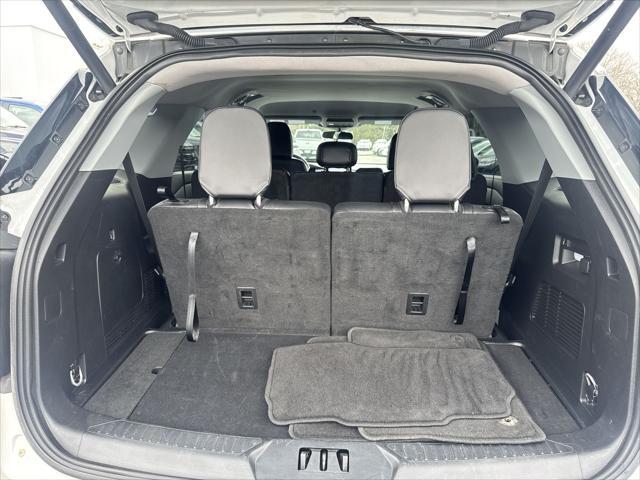 Photo of 2023 OXFORD WHITE Ford Explorer