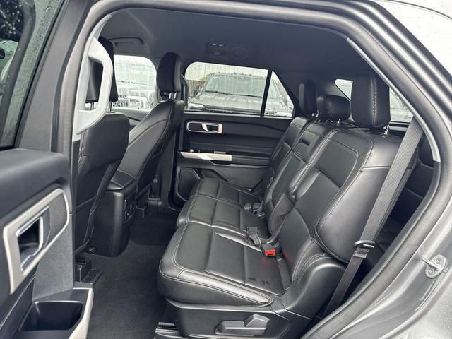 Photo of 2023 CARBONIZED GRAY METALLIC Ford Explorer