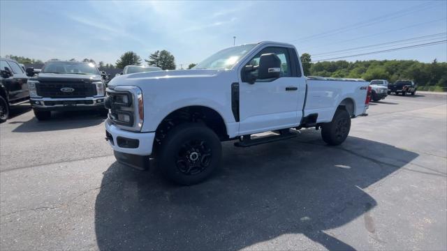 Photo of 2025 Oxford White Ford F-350