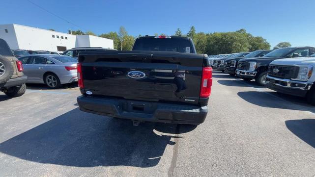 Photo of 2022 AGATE BLACK METALLIC Ford F-150