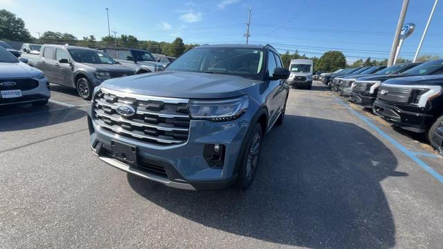 Photo of 2025 VAPOR BLUE Ford Explorer