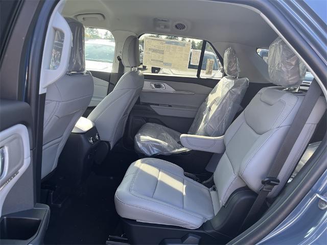 Photo of 2025 VAPOR BLUE Ford Explorer