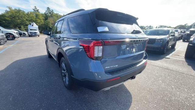 Photo of 2025 VAPOR BLUE Ford Explorer