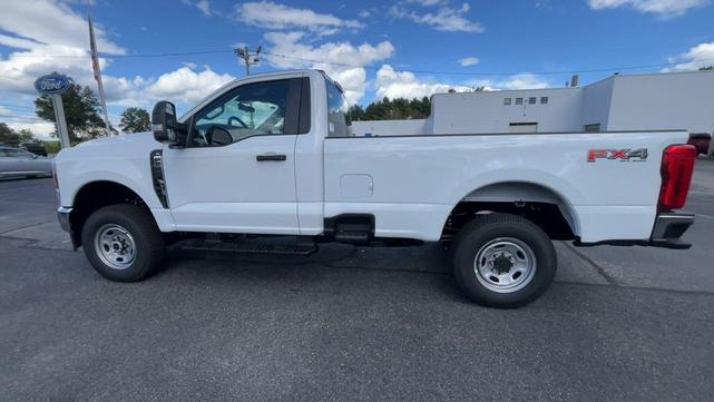 Photo of 2026 OXFORD WHITE Ford F-250