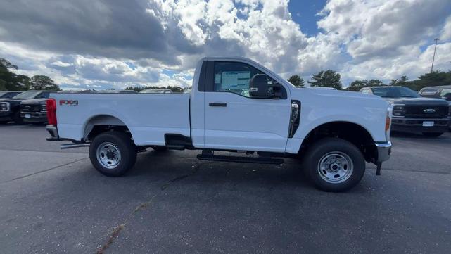 Photo of 2026 OXFORD WHITE Ford F-250