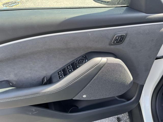 Photo of 2025 Star White Metallic Tri-Coat Ford Mustang Mach-E