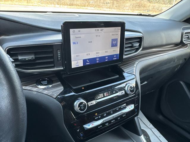 Photo of 2023 CARBONIZED GRAY METALLIC Ford Explorer