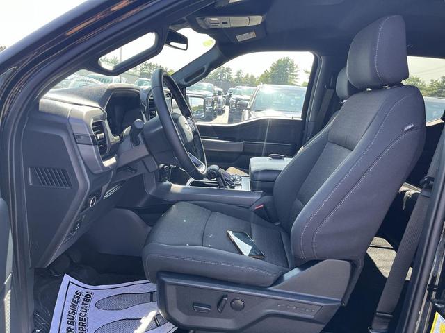 Photo of 2025 AGATE BLACK METALLIC Ford F-150