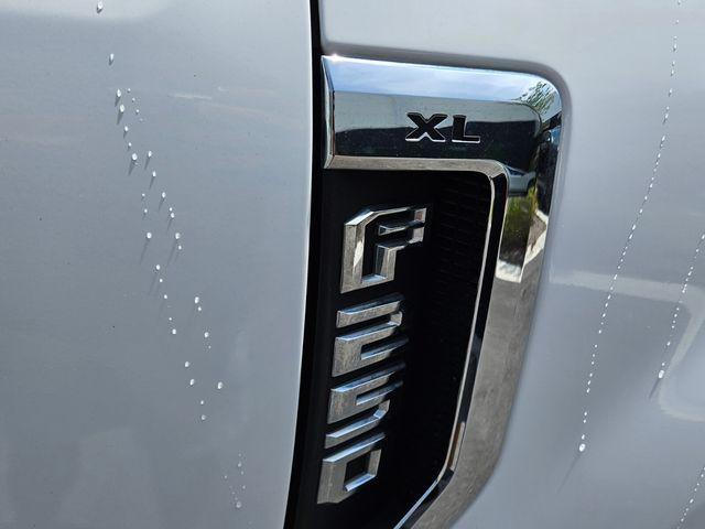 Photo of 2020 Oxford White Ford F-250