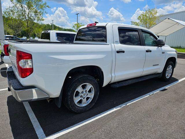 Photo of 2020 Super White Toyota Tundra