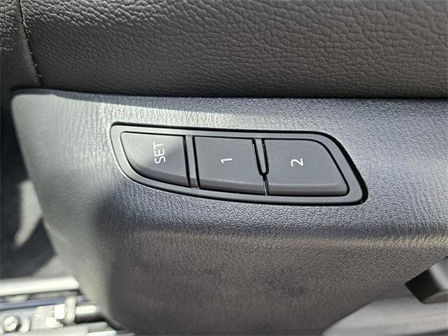Photo of 2025 Gray Metallic Mazda CX-5