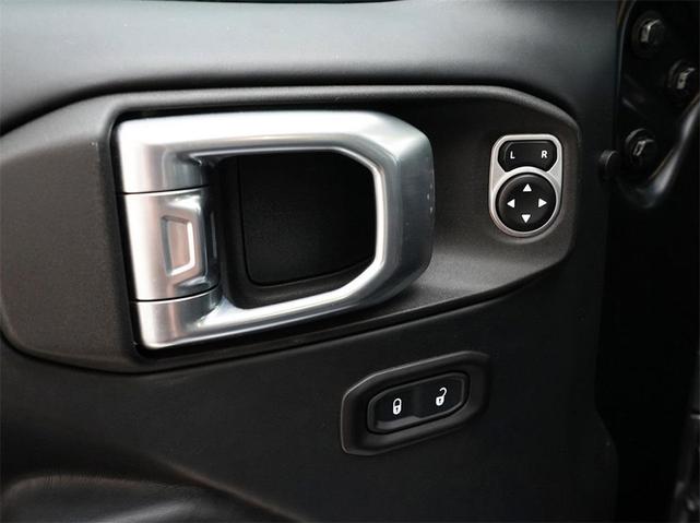 Photo of 2020 Black Clearcoat Jeep Wrangler Unlimited