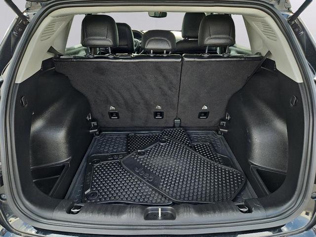 Photo of 2019 Black Jeep Compass