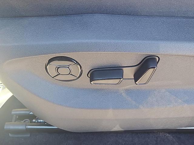 Photo of 2025 Platinum Gray Metallic Volkswagen Tiguan