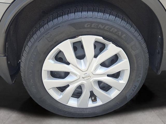 Photo of 2014 Gun Metallic Nissan Rogue