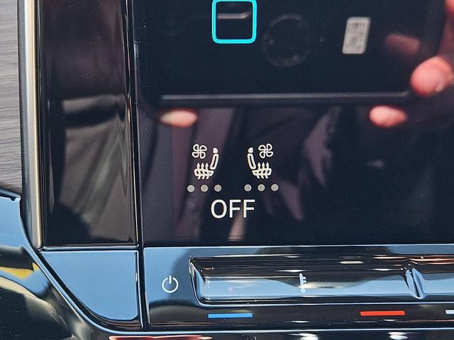 Photo of 2025 Platinum Gray Metallic Volkswagen Atlas