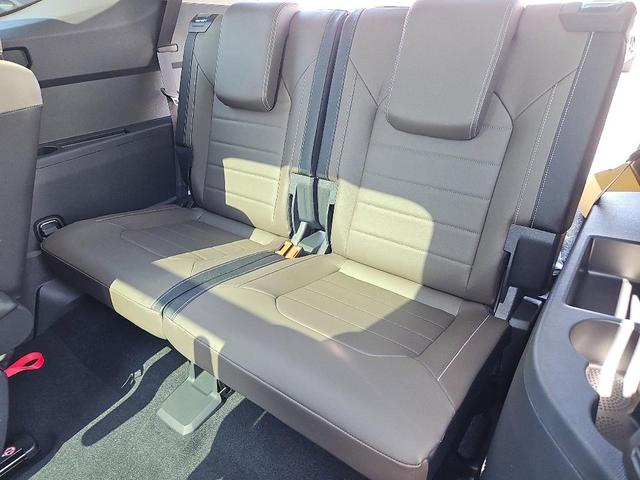Photo of 2025 Platinum Gray Metallic Volkswagen Atlas