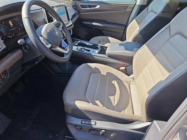 Photo of 2025 Platinum Gray Metallic Volkswagen Atlas