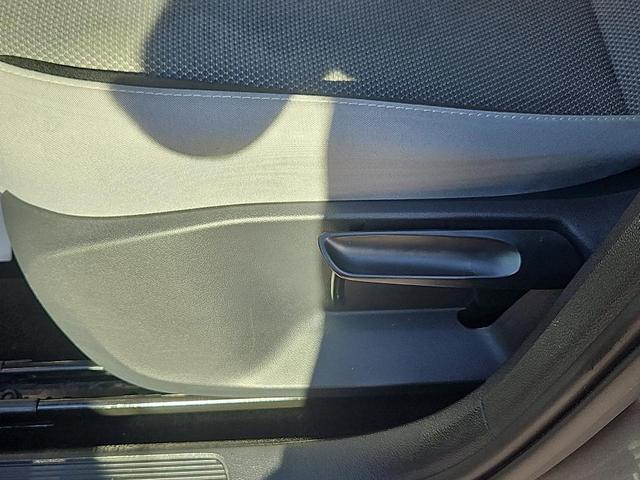 Photo of 2023 Pyrite Silver Metallic Volkswagen Taos