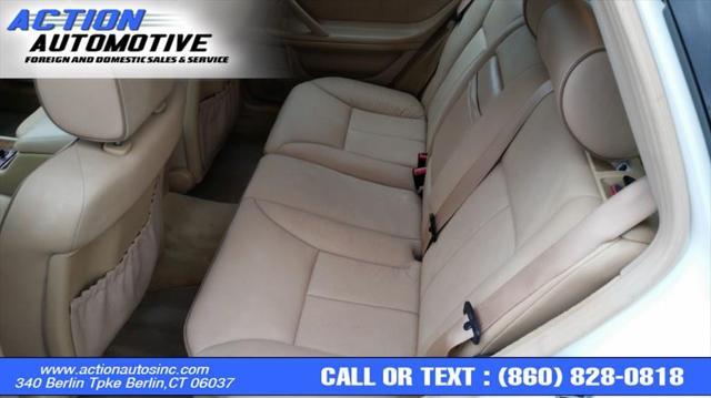 Photo of 2002 Alabaster White Mercedes-Benz E-Class