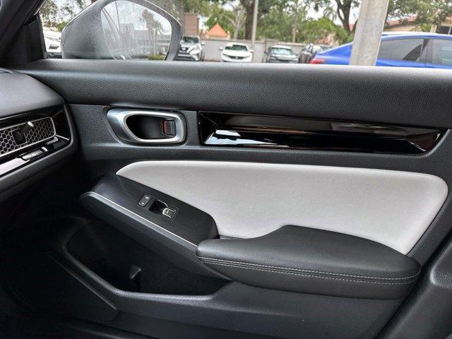 Photo of 2023 Sonic Gray Pearl Honda Civic