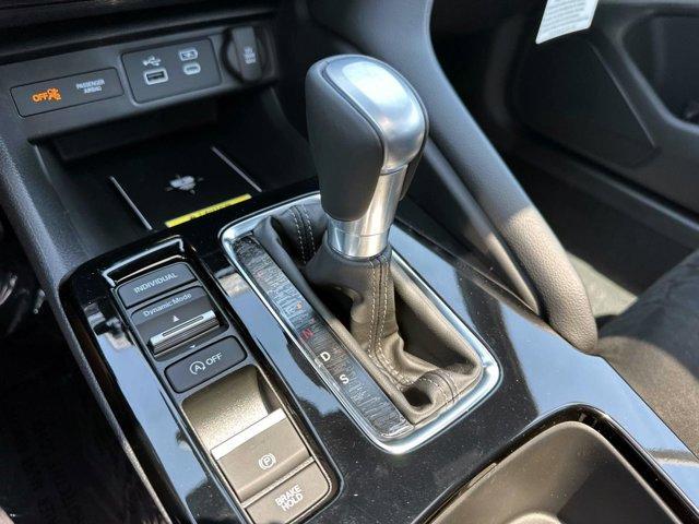Photo of 2025 Platinum White Pearl Acura Integra