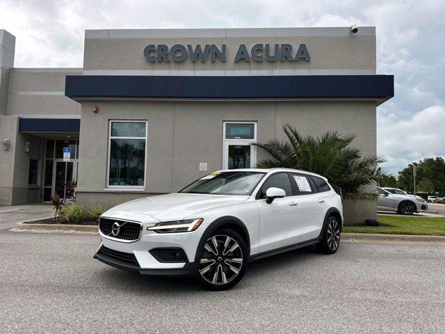 2022 Volvo V60 Cross Country