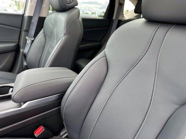 Photo of 2025 Platinum White Pearl Acura RDX