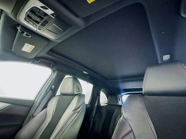 Photo of 2022 Red Acura MDX